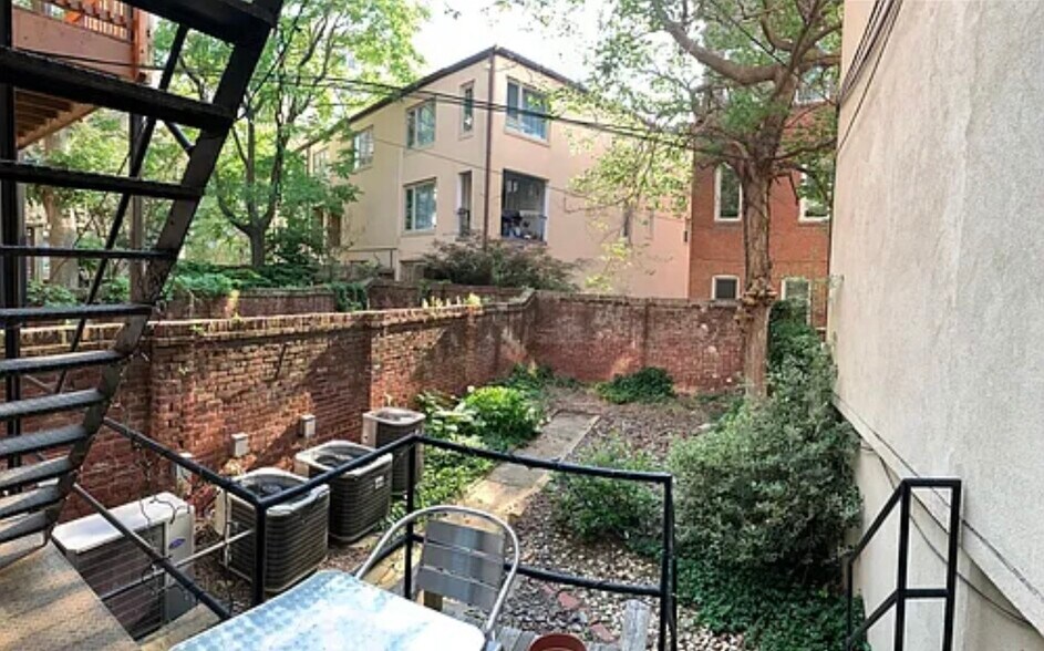 Building Photo - 1318 13th St NW