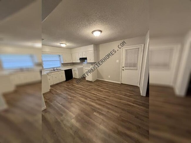 Building Photo - 1301 Liberty Dr