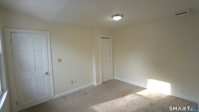 Building Photo - 42 Woodbridge St