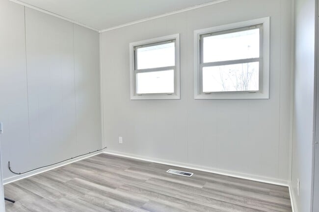 Building Photo - HOUSE for RENT in Champion Twp!