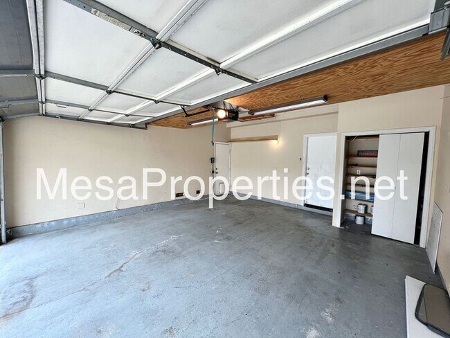 Building Photo - 2069 New Haven Ave