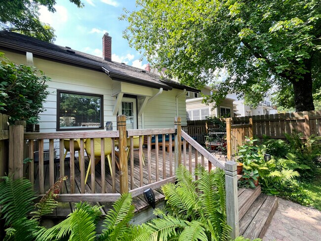 Back Porch / Deck - 350 Glenhaven Ave NW