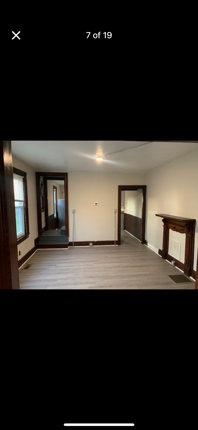 Building Photo - 639 E Middle St