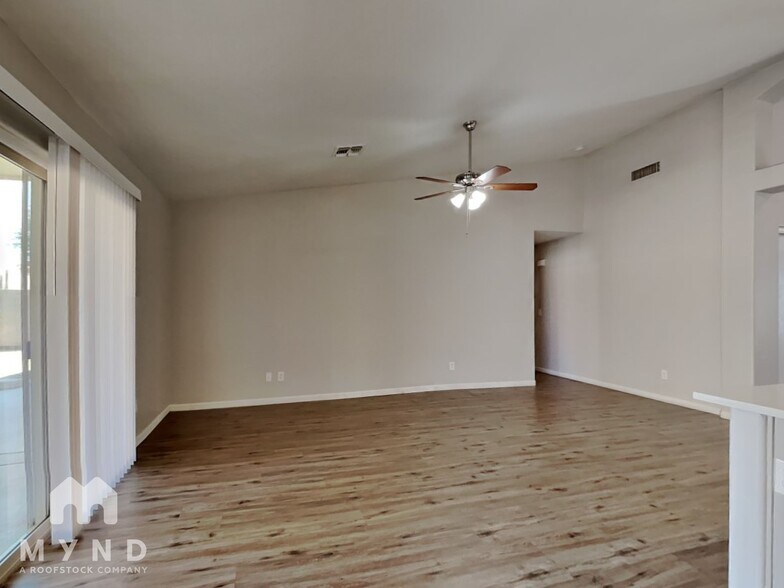 Building Photo - 7922 W Whyman Ave