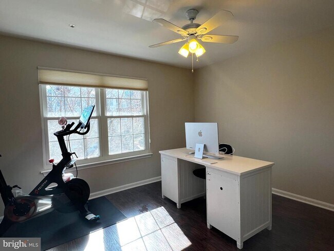 Building Photo - 45498 Whistling Terrace