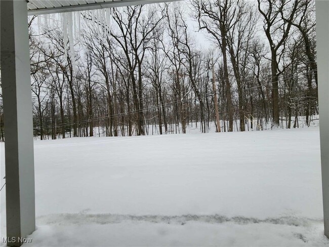 Building Photo - 6960 Carriage Hill Dr