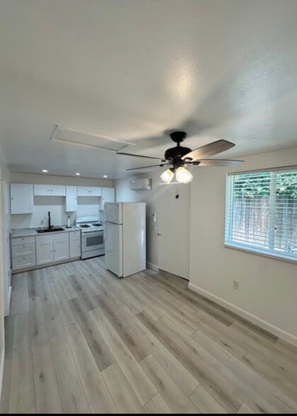 Building Photo - 615 Stiteswood Ave