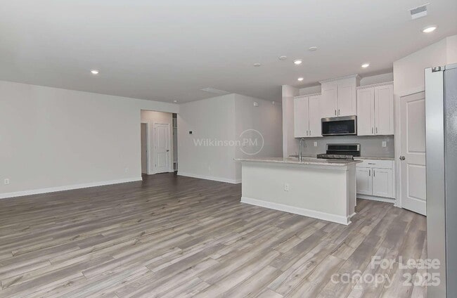 Building Photo - 4104 Armstrong Farm Dr