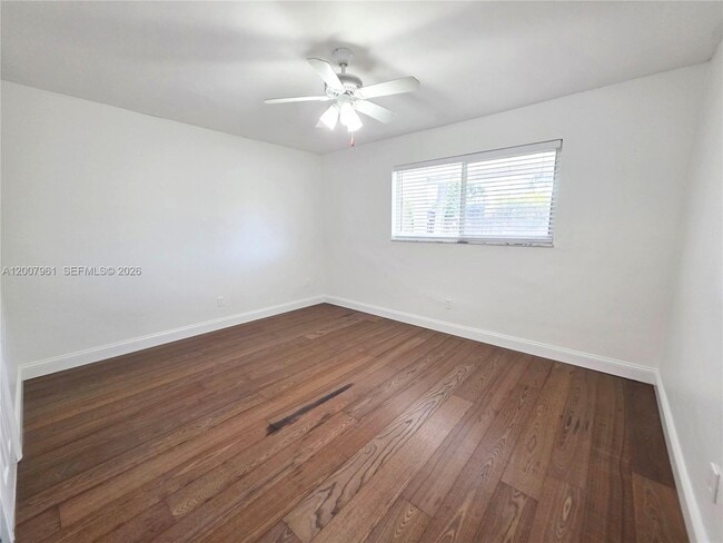 Building Photo - 2111 N 26th Ave