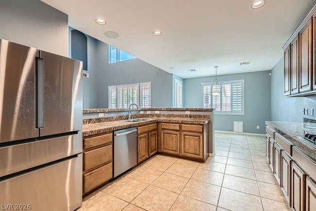 Building Photo - 333 Shimmering Moon St