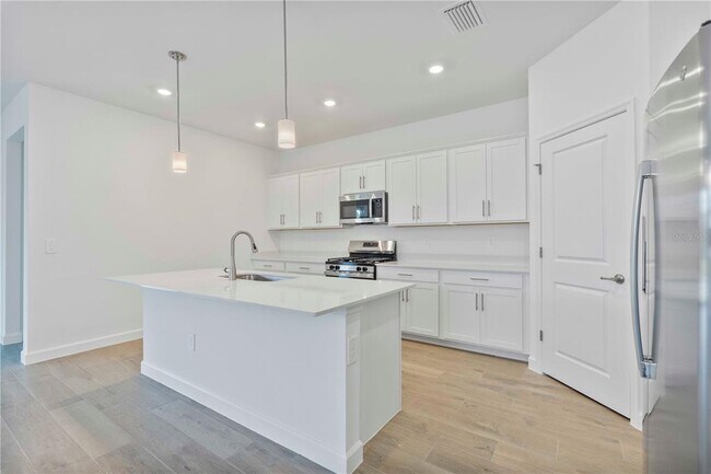Building Photo - 15077 Jadestone Dr