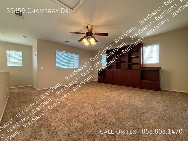 Building Photo - 39659 Chambray Dr