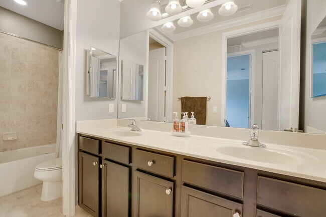 Building Photo - 3817 Aspen Leaf Dr