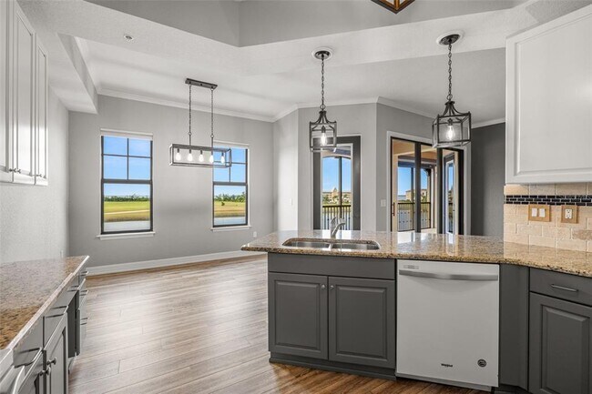 Building Photo - 99 Vivante Blvd