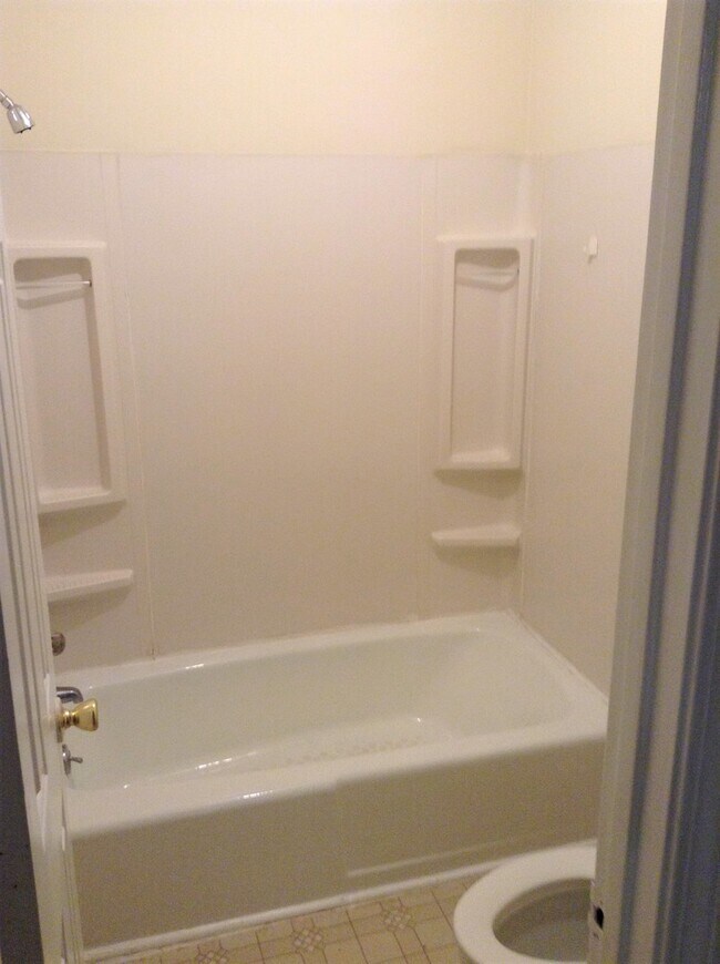 Building Photo - Five Points 3br - Fall 2026 Prelease