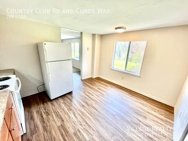 Building Photo - 671 Country Club Rd