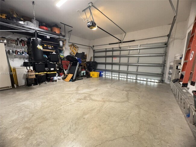 Building Photo - 4862 Navali Dr