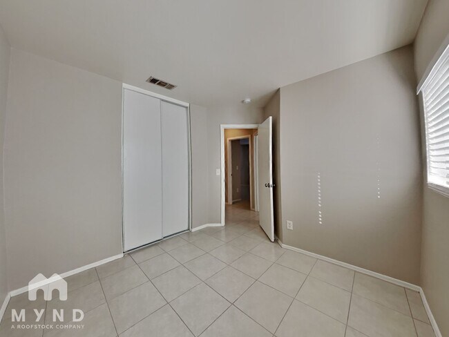 Building Photo - 12459 N Pablo St