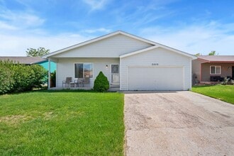 Building Photo - 3-Bedroom Ranch Home Close to Downtown Wellington