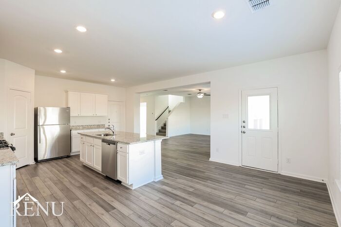 Building Photo - 10819 Juliette Pass