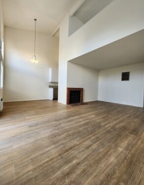 Interior Photo - 3554 Vinton Ave