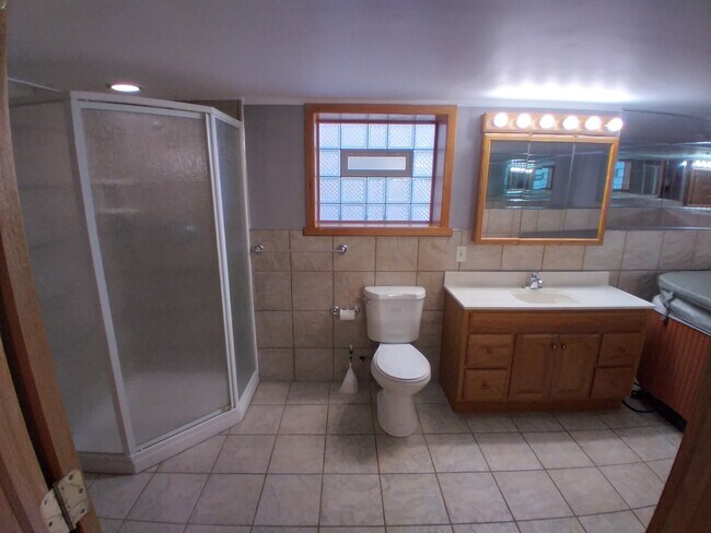 Building Photo - 8439 W Castle Island Ave