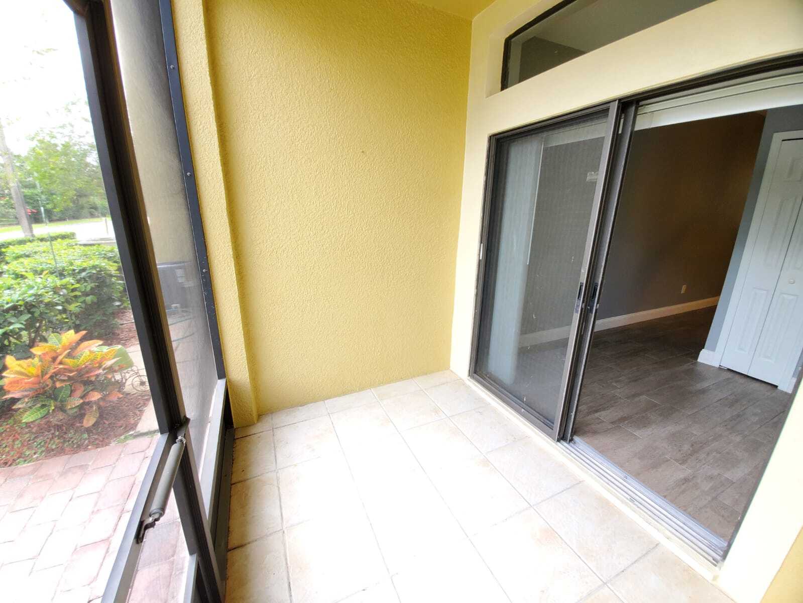 Building Photo - 6037 Scotchwood Gln