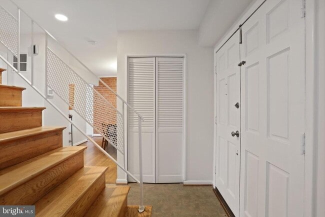 Building Photo - 4848 Red Fox Dr