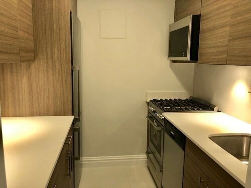 Building Photo - 143 E 33rd St