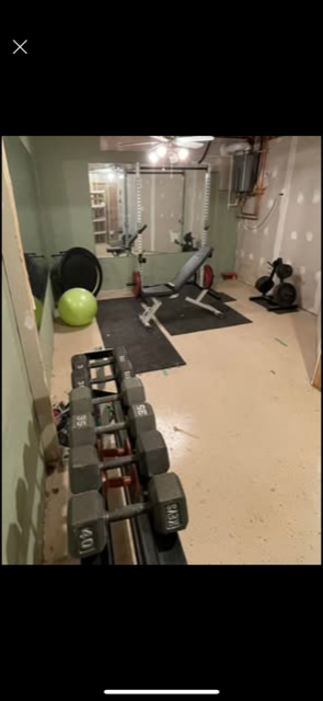 Home gym - 864 Valley Dr