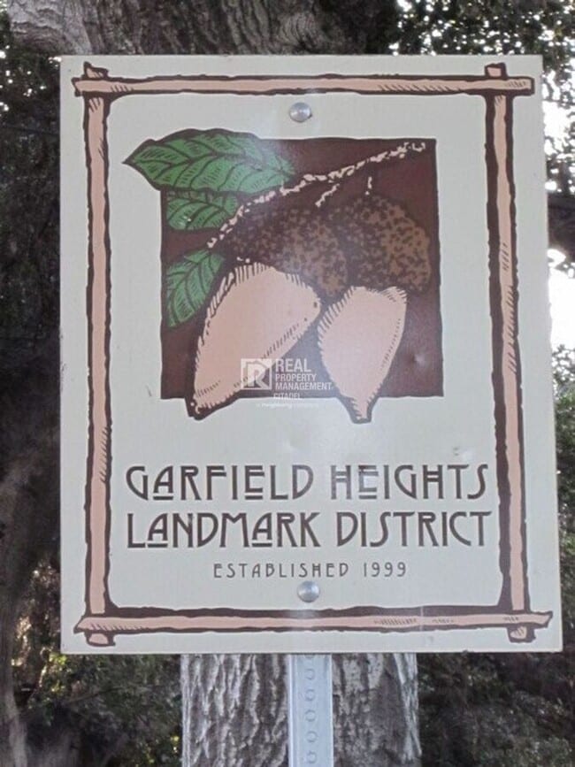 Building Photo - 170 E Claremont St