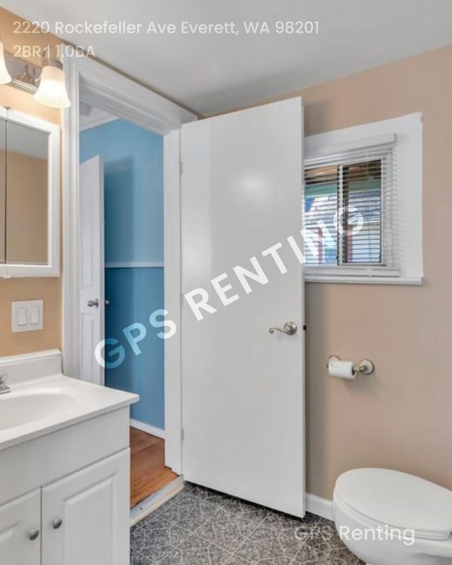 Building Photo - 2220 Rockefeller Ave