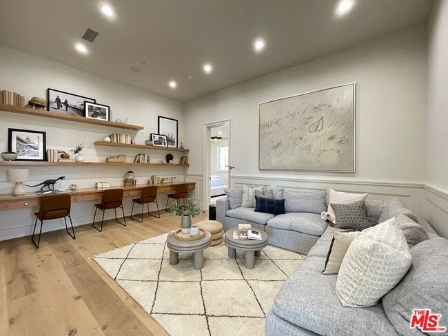 Building Photo - 12730 Hanover St