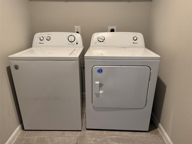 Building Photo - 3810 Canyon Shore Ln