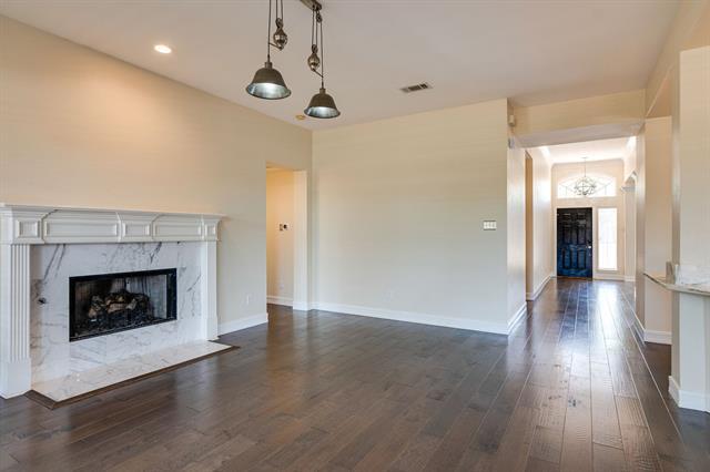 Building Photo - 704 Glendale Dr
