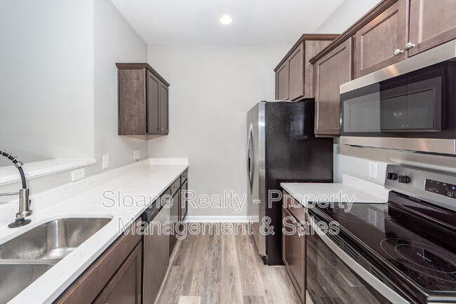 Building Photo - 522 Truman Dr