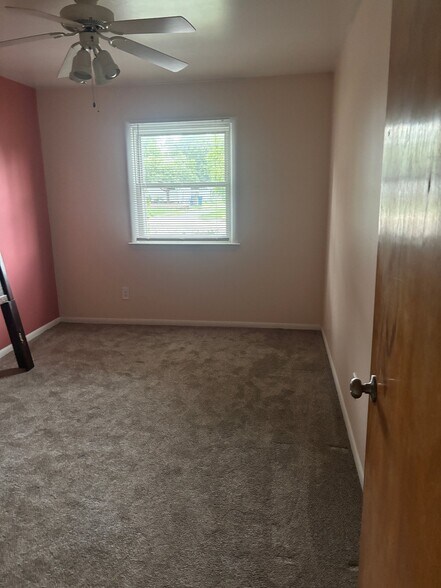 Building Photo - 117 Harrington Ave