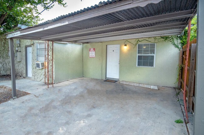 Building Photo - 613 Virginia Blvd