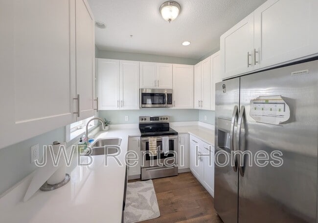 Building Photo - 361 Ahern St