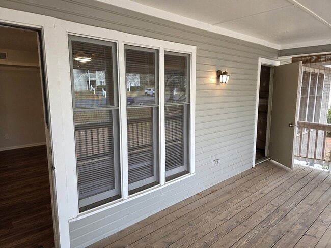 Building Photo - 2811 Edridge Ct