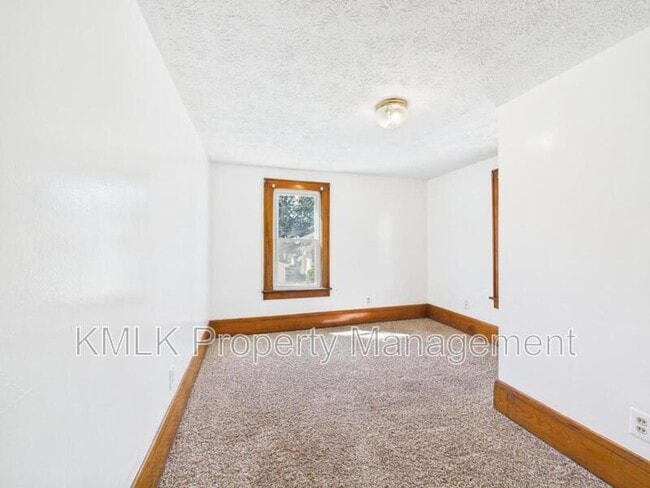 Building Photo - 117 Hazelwood Ave
