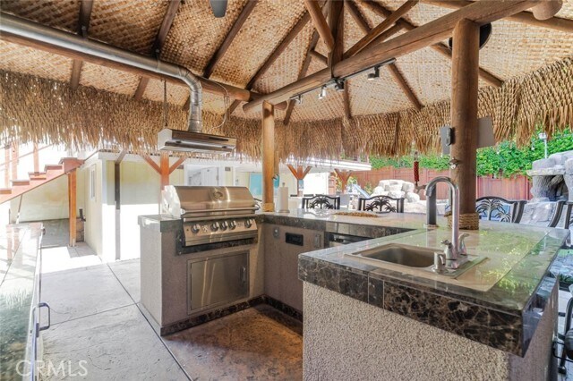 Building Photo - 660 Woodbury Rd