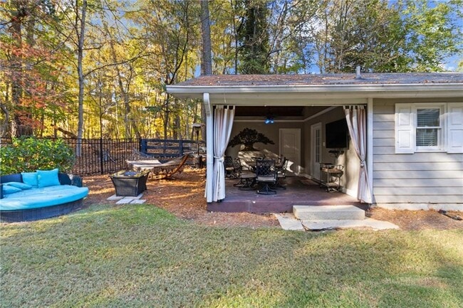 Building Photo - 1532 Huntingdon Trail