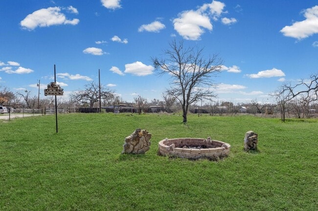 Building Photo - 1418 Kingshill Dr