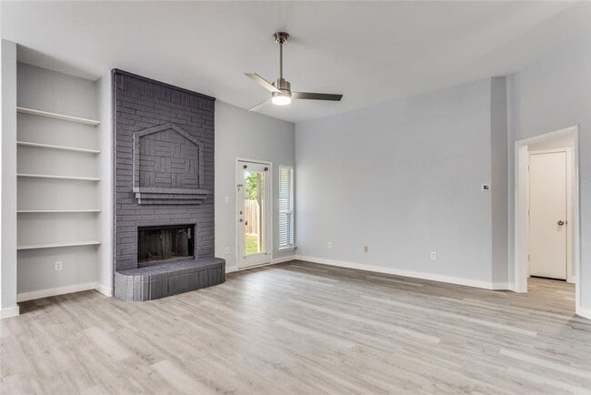 Building Photo - 752 Dema Ln