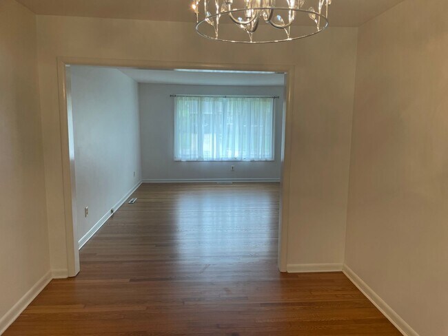 Building Photo - 202 Alders Dr