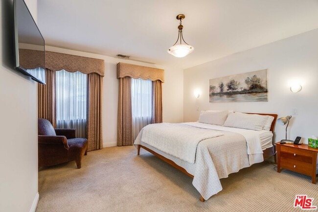 Building Photo - 200 S Wetherly Dr