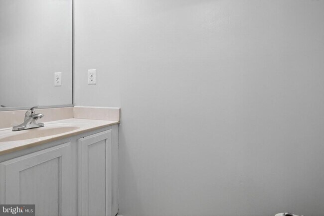 Building Photo - 21748 Kings Crossing Terrace