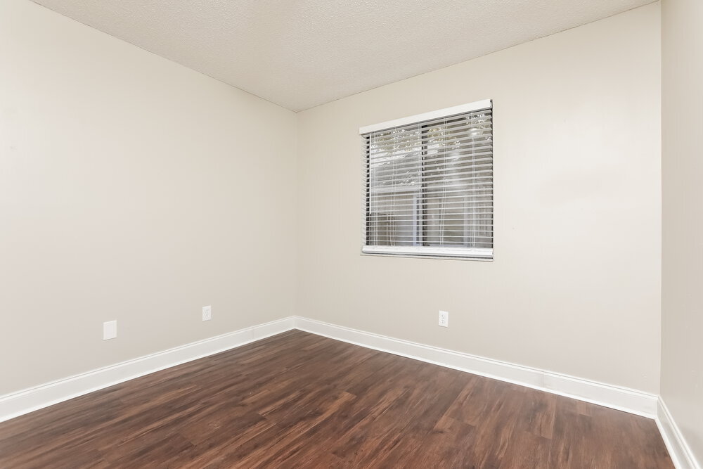 Building Photo - 173 Lakeside Cir