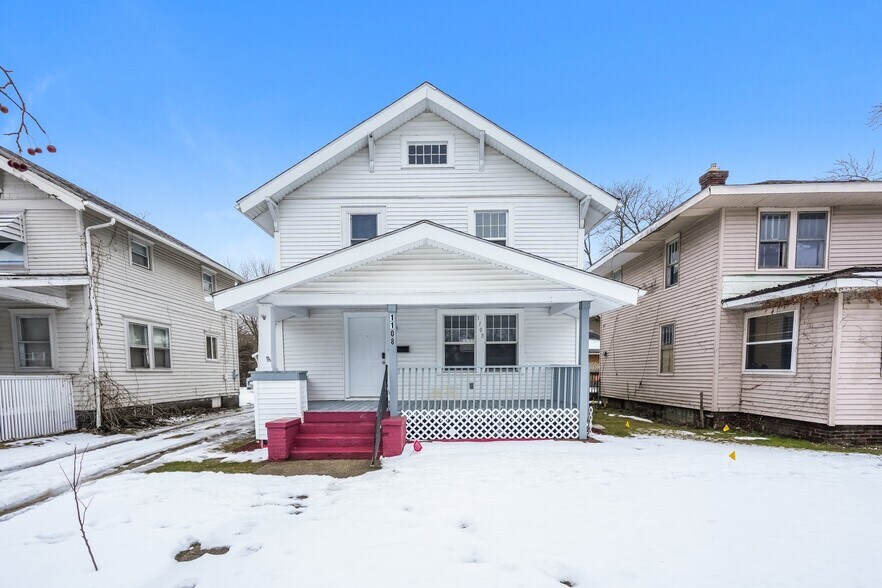 Building Photo - 1108 Diamond Ave